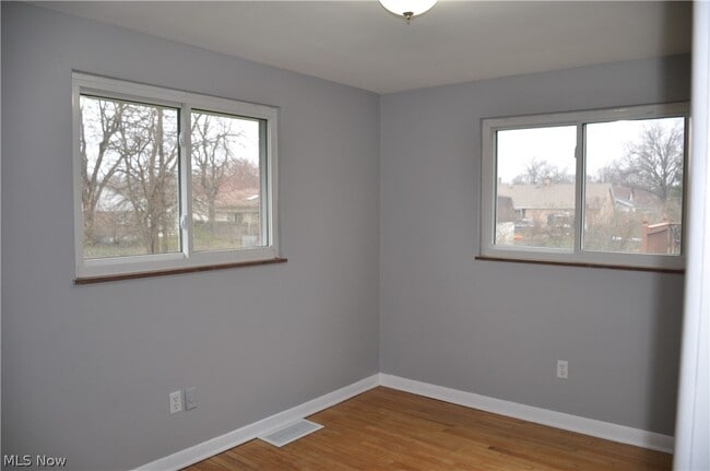 Building Photo - 539 Royer Ave NW