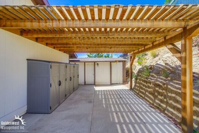 Building Photo - Updated 4Bdm 3Ba Home with Spectacular Vie...
