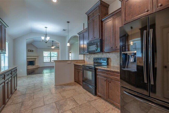 Building Photo - 12130 Brightwood Dr