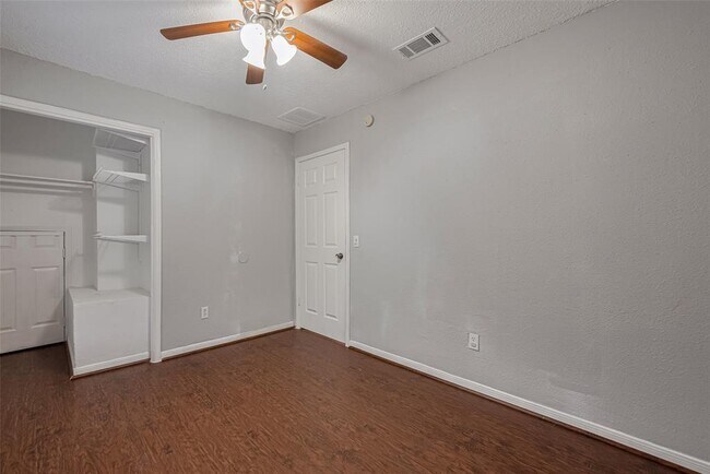 Building Photo - 3610 Bee Bayou Ln