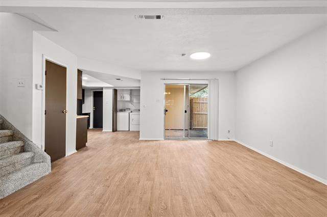 Building Photo - 2806 Spring Valley Dr