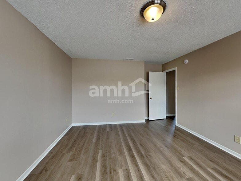 Building Photo - 2954 Hearthside Dr