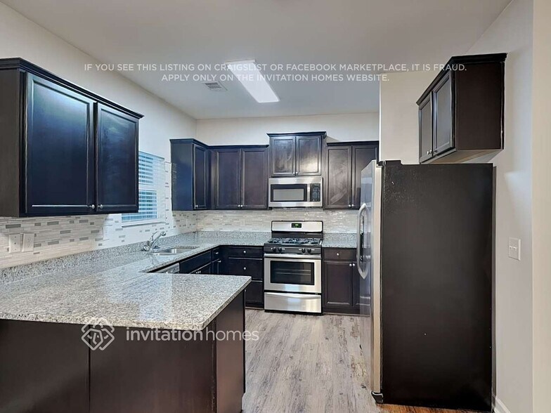 Building Photo - 4882 Clarkstone Dr