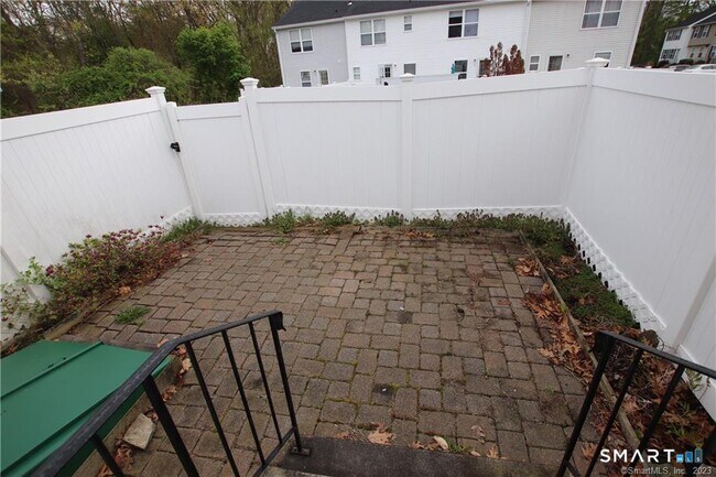 Building Photo - 2 Mulberry Ln