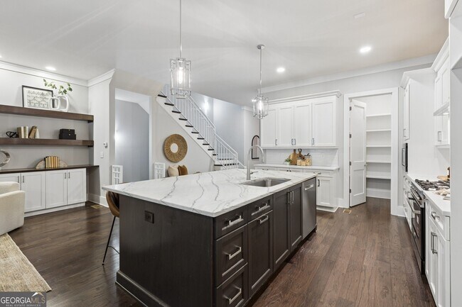 Building Photo - 2974 Hermance Dr NE