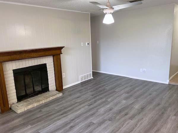 Building Photo - 806 Phillips Dr