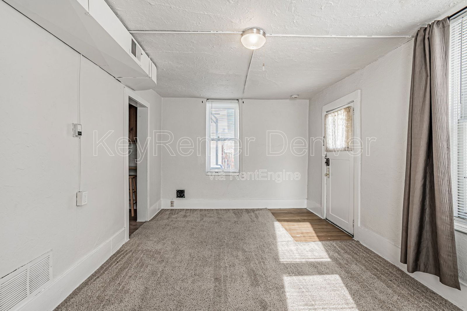 Building Photo - 2033 S Clayton St