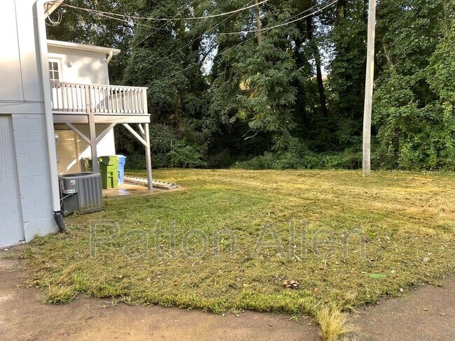 Building Photo - 45 High Meadow Rd