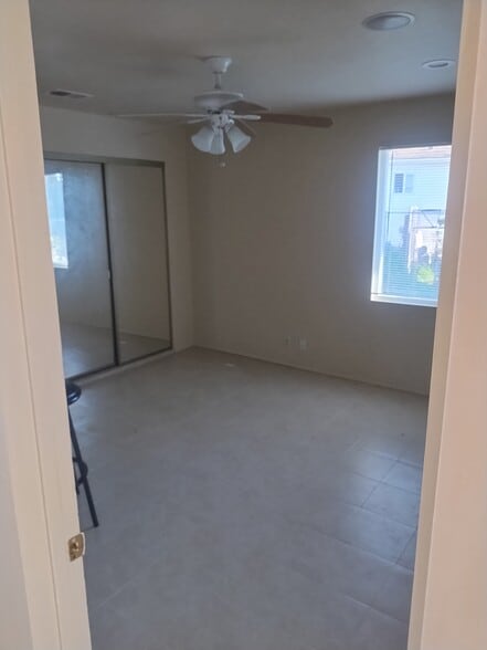 Building Photo - 1439 Burton St