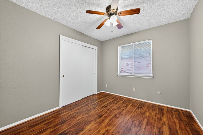 Building Photo - 16355 Sierra Grande Dr