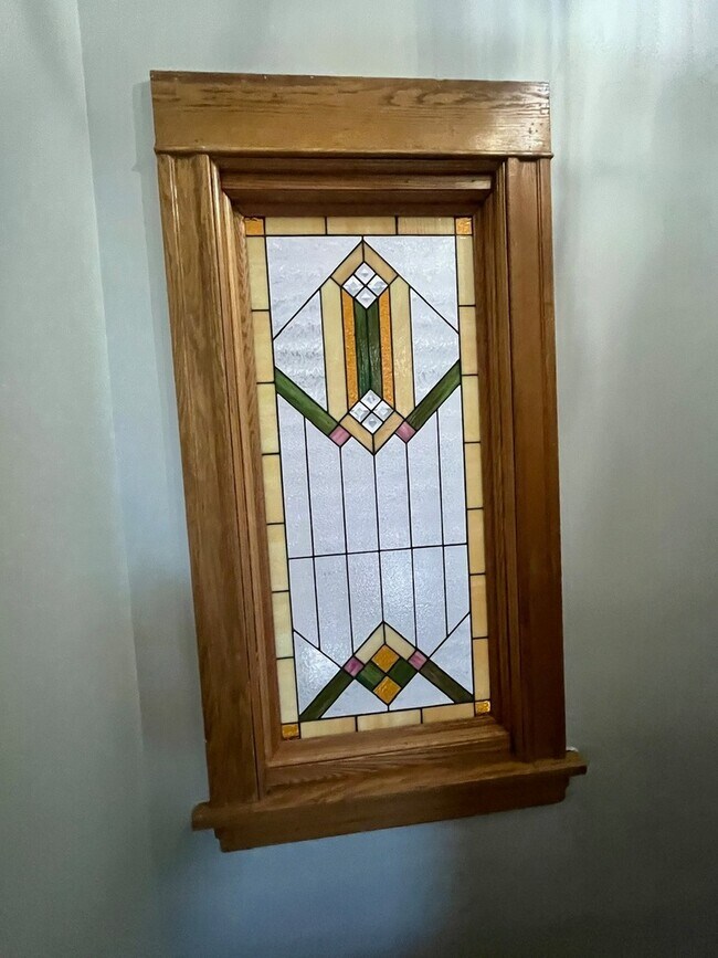 Building Photo - 3700 N Hermitage Ave