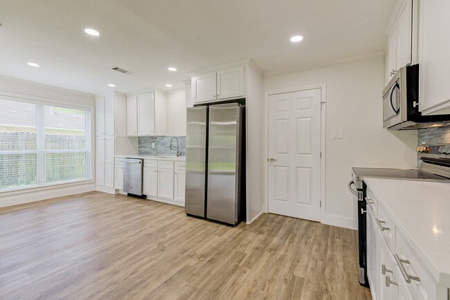 Building Photo - 15203 Woodhorn Dr