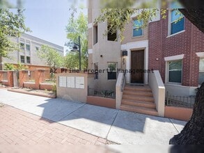 Building Photo - 563 W 6th St