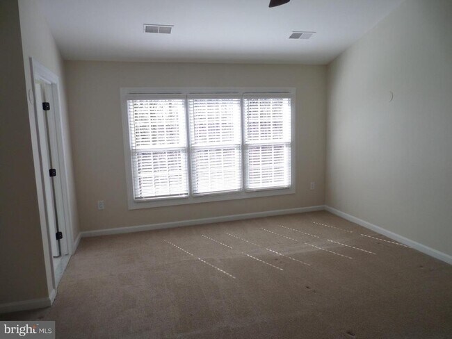 Building Photo - 2254 Journet Dr