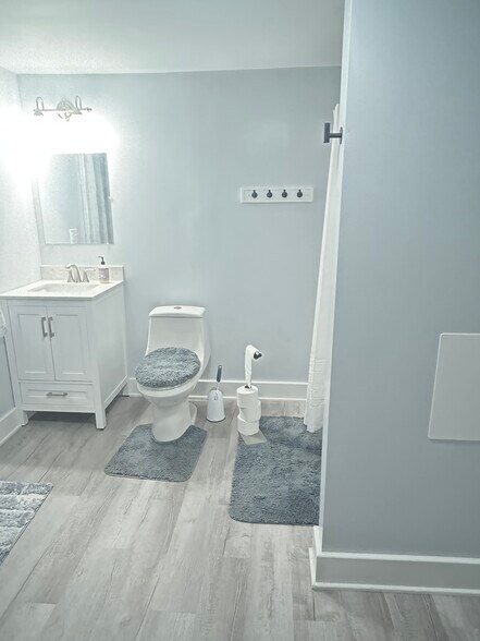 Building Photo - 89 2nd St