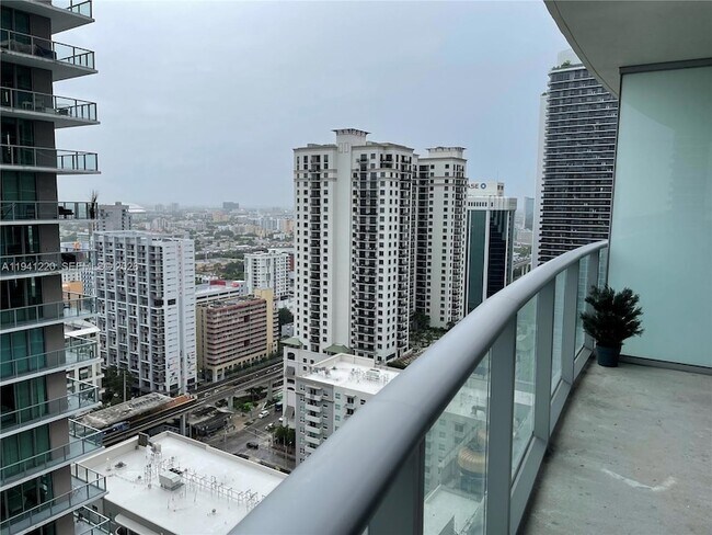 Building Photo - 1100 S Miami Ave