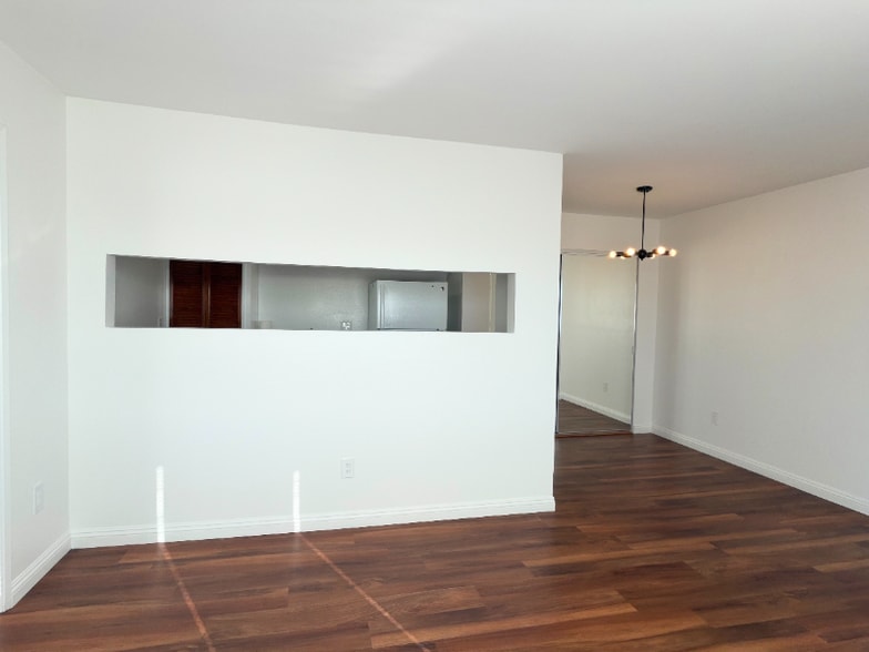 Building Photo - 4953 Barstow St