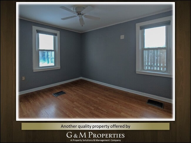 Building Photo - 1 Br, Pet Friendly, Single Family Home Available Now in Greece NY!