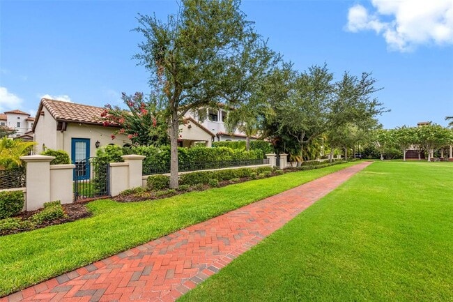 Building Photo - 6022 Beacon Shores St