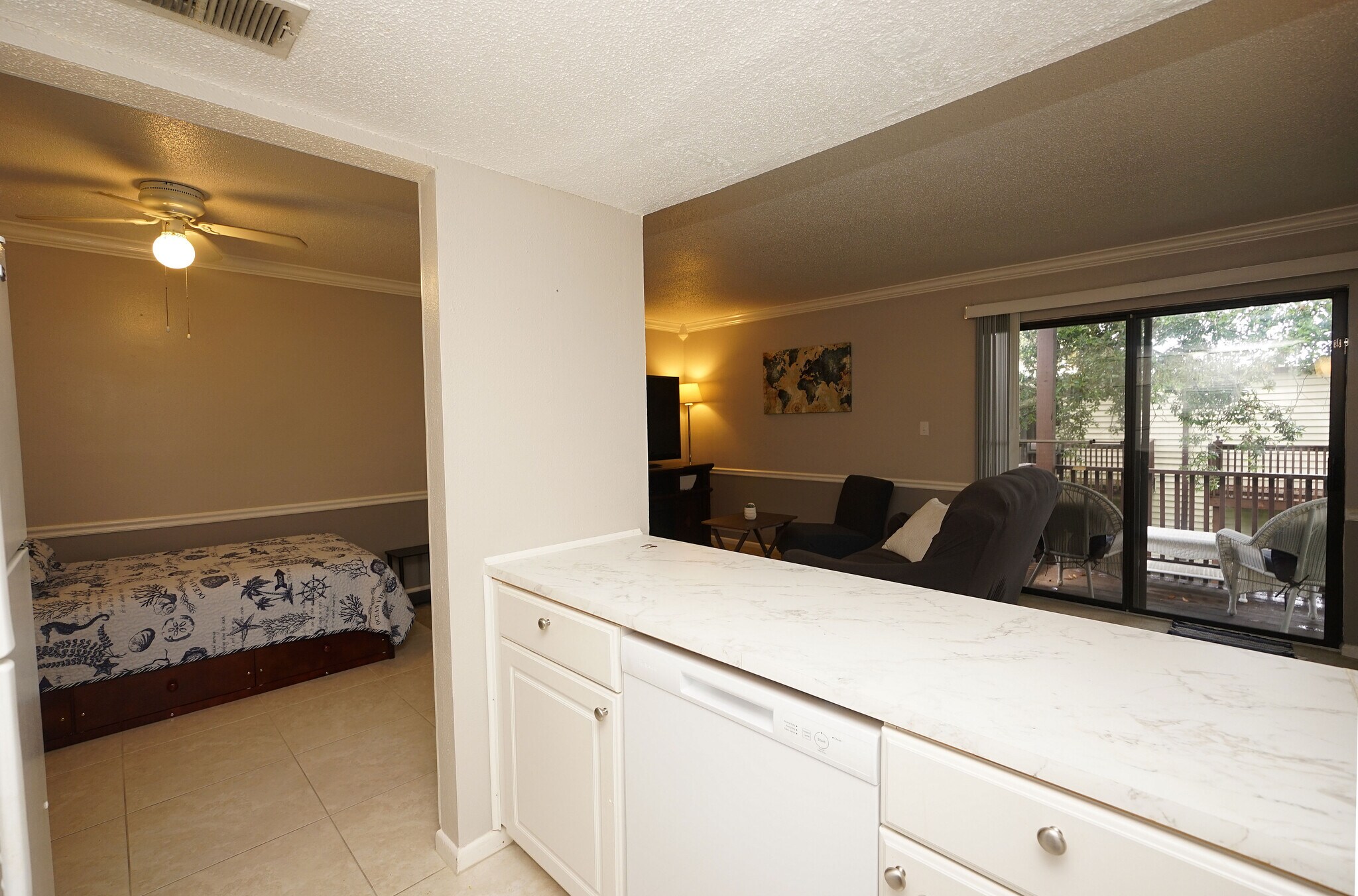 Building Photo - 308 Miracle Strip Pky SW