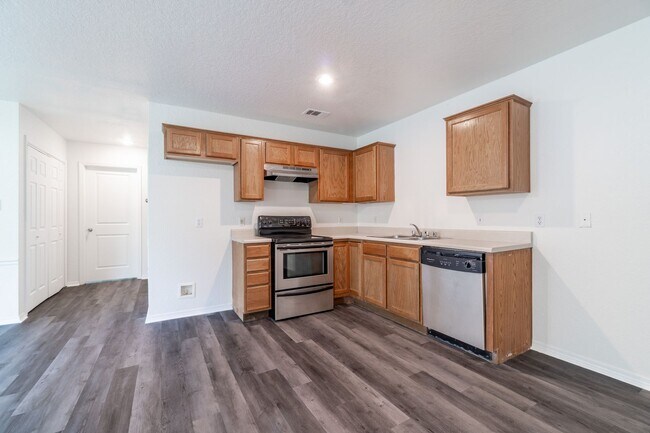 Building Photo - 5001-5003 S.30th