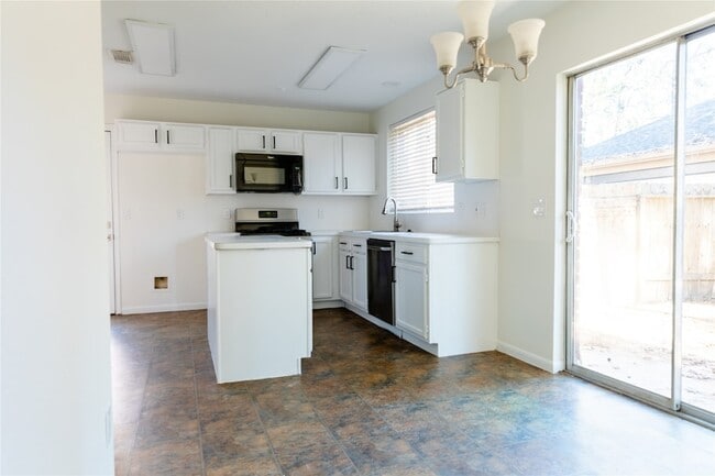 Building Photo - 22 Cottage Grove Pl