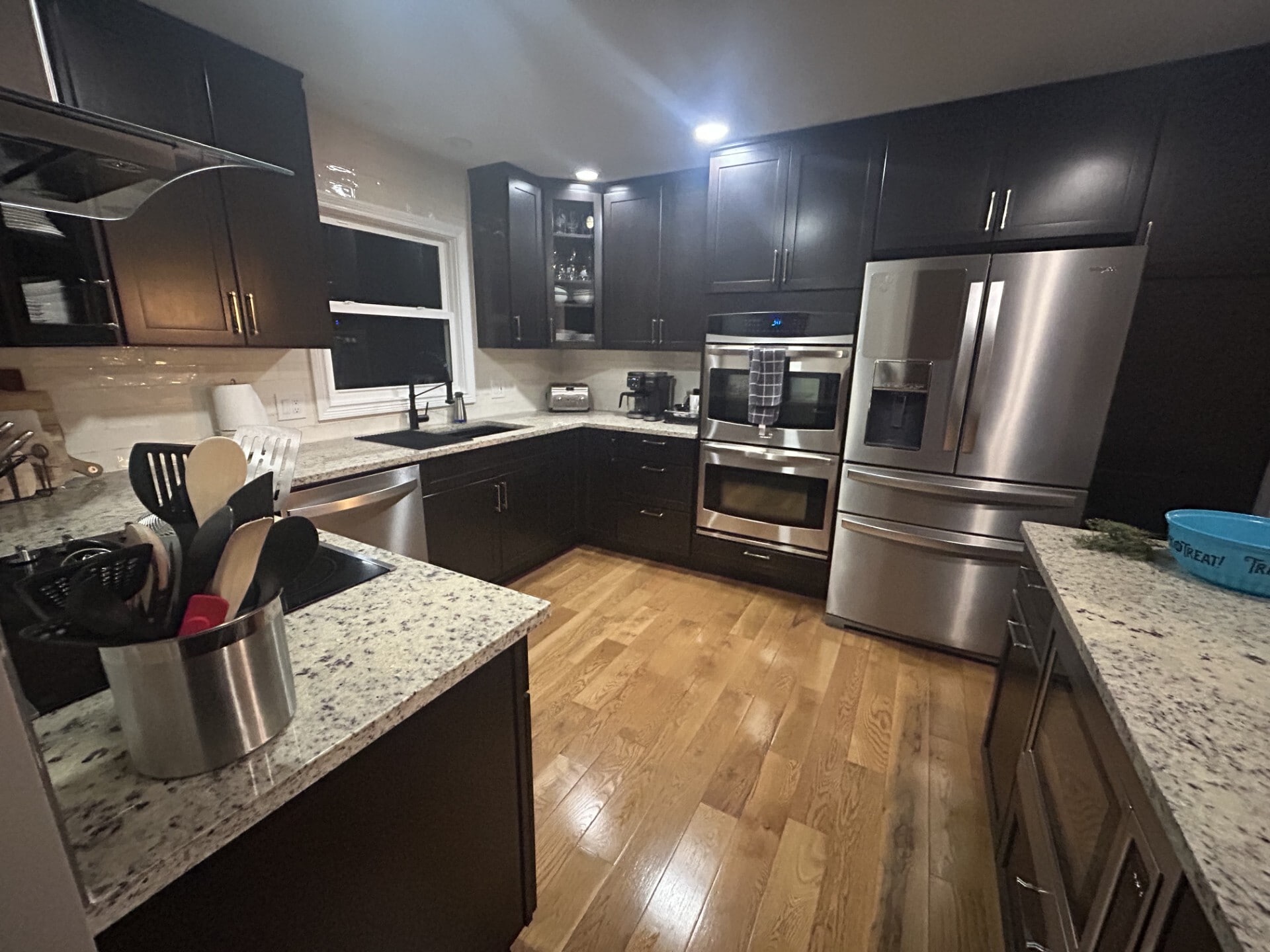 Kitchen - 1555 Saint Joseph Cir