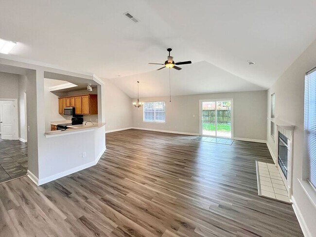 Building Photo - 507 Creek Point