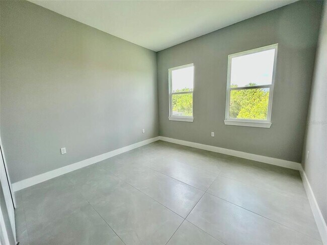 Building Photo - 8147 Tracy Cir