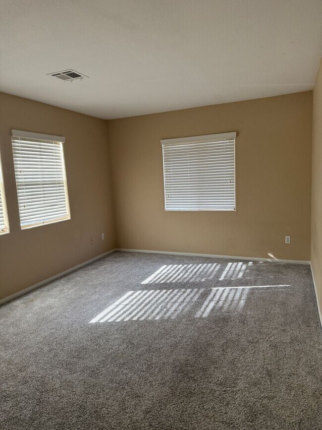 Building Photo - Two Story Single Family Home