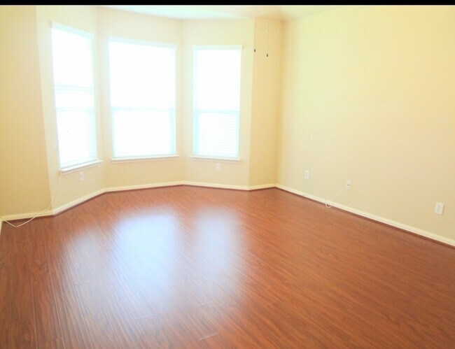Building Photo - 4911 Spring Showers Ct