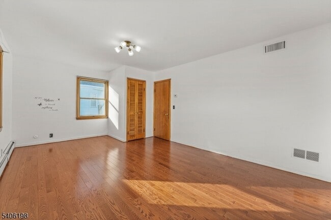 Building Photo - 27 E Madison Ave