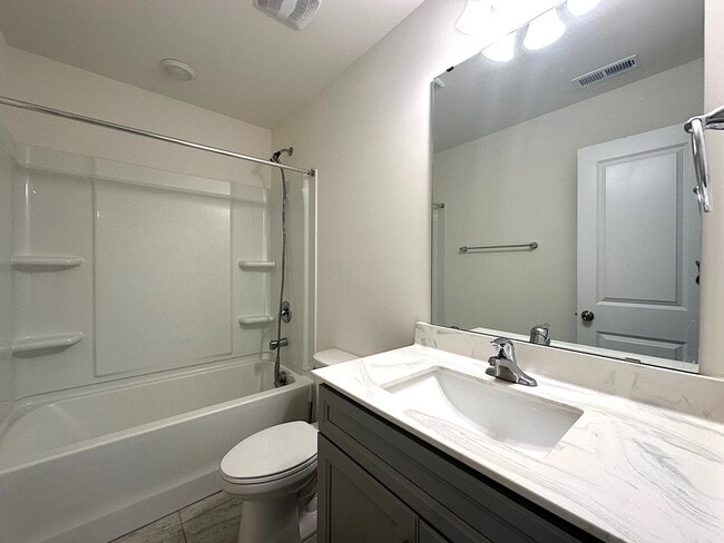 Building Photo - HARRISBURG TOWNHOME
