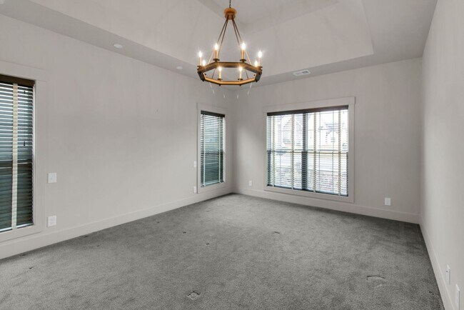 Building Photo - Awesome 4BE/2.5BA in the heart of Sango in Hereford Farm Subdivision!