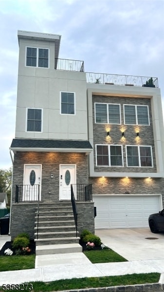 Primary Photo - 476 Meade St