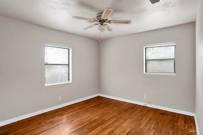 Building Photo - 2802 W Gonzalez St