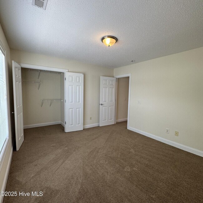 Building Photo - 4230 Dudleys Grant Dr