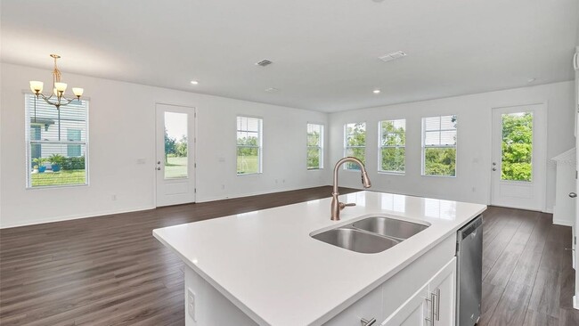 Building Photo - 1640 Sanibel Dr