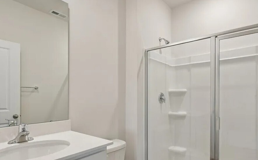 Building Photo - 8048 Plymouth Dr