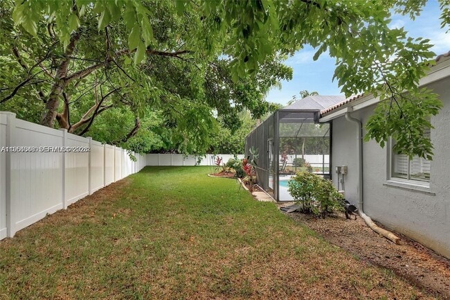 Building Photo - 1800 Water Ridge Dr