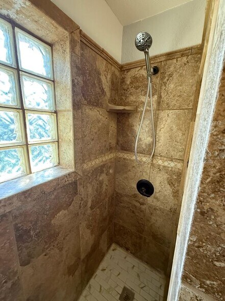 Building Photo - 641 Fremont Ave