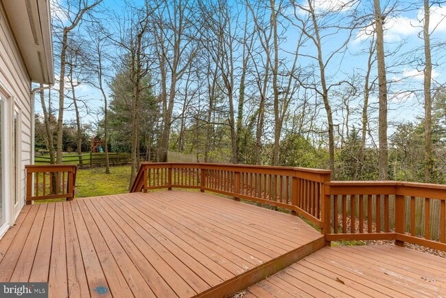 Building Photo - 918 White Pine Pl