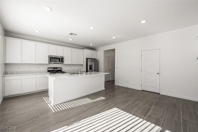 Building Photo - 8327 Aurora Rdg Ave