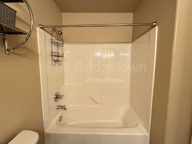 Building Photo - 1460 NE Redspire Ln