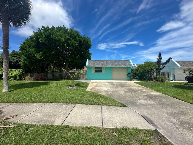 Primary Photo - Beachside Living!