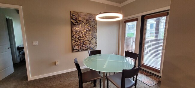 Building Photo - Monterra 2 bedroom 2 Bath on Main level