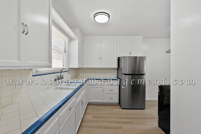 Building Photo - Home in WEST LA Cozy, Well Kept 3 Bedroom Home, Laundry & Garage, Pet Friendly, with a Yard