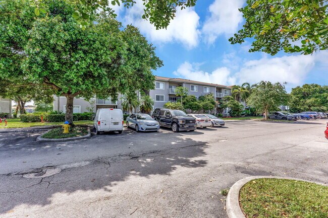 Building Photo - 5055 Wiles Rd