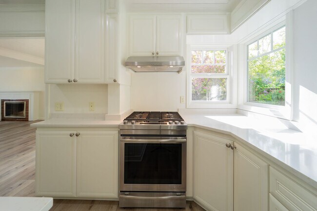 Building Photo - Gorgeous Hillsdale Home w/3 Decks, Picturesque Yard, Sauna, Garage & AC! Pets Welcome!