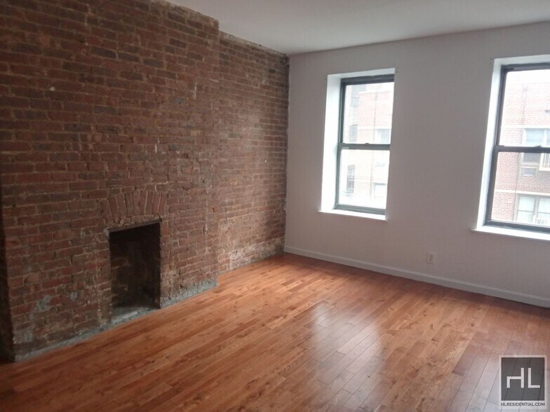 Primary Photo - EAST 89 STREET